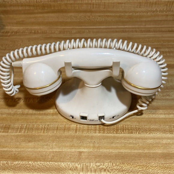 Vintage Microtel Model 964 Retro Style Push Button Tone/Pluse telephone - Picture 2 of 7